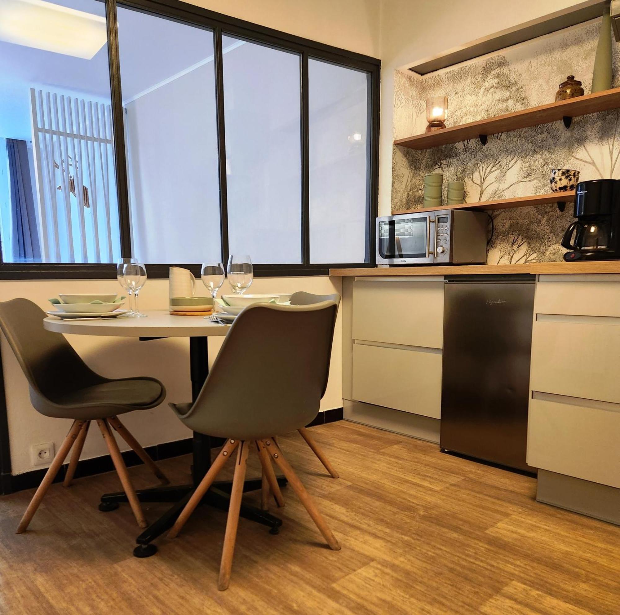 Appartements Epicurieux Hyper Centre Ville, Calme - Sejouraixlesbains อิกซ์เลส์แบ็งส์ ห้อง รูปภาพ