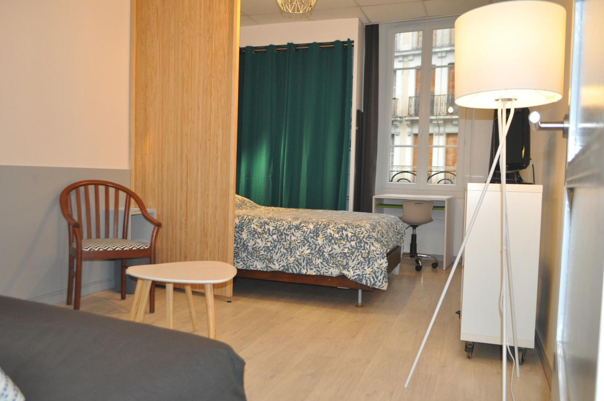 Appartements Epicurieux Hyper Centre Ville, Calme - Sejouraixlesbains อิกซ์เลส์แบ็งส์ ห้อง รูปภาพ